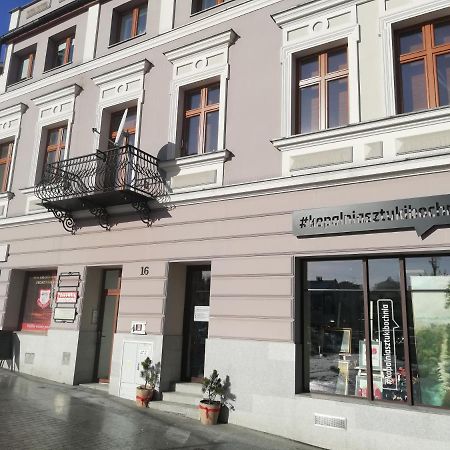 Klimatyczny Apartament Przy Bochenskim Rynku. Bochnia Exterior foto